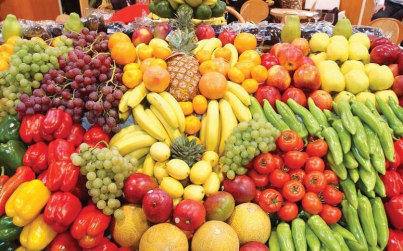 الطماطم بـ4 والفراولة بـ7 جنيهات.. أسعار الخضروات والفاكهة في أول أيام عيد الأضحى