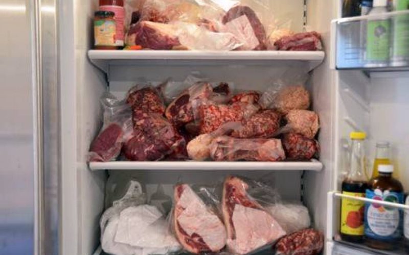 ني أو مطبوخة .. طريقة تخزين اللحوم بشكل جيد في الثلاجة