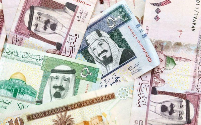 “وصل لرقم معقول”.. مفاجأة في أسعار الريال السعودي اليوم الإثنين بيع وشراء