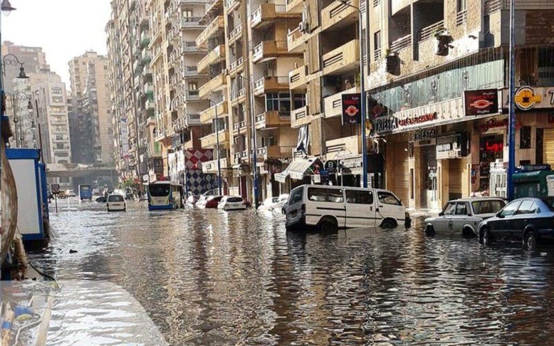 العاصفة دانيال.. حقيقة غرق الإسكندرية ومطروح خلال الساعات القادمة بعد كارثة ليبيا