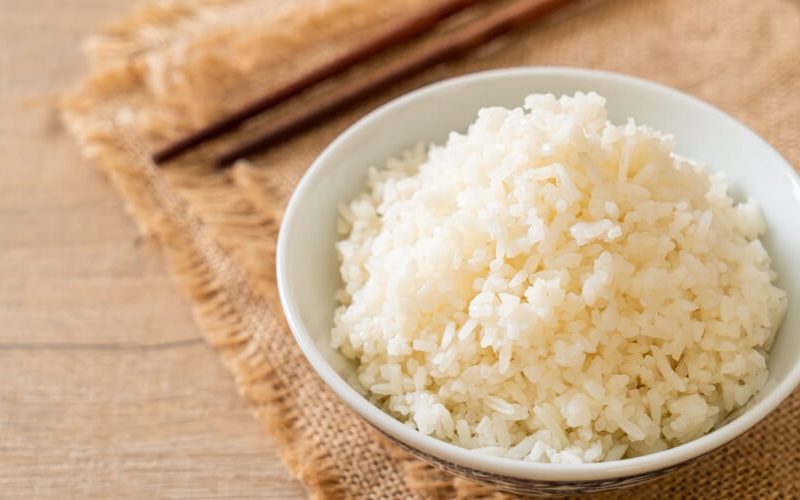 ماذا يحدث لجسمك إذا توقفت عن تناول الأرز الأبيض لمدة شهر.. نتيجة غير متوقعة